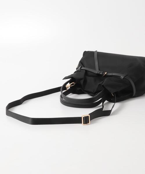 URBAN RESEARCH ROSSO WOMEN(アーバンリサーチ ロッソ)の「VIOLAd’ORO ナイロンドロストトートM(トートバッグ・レディース・ベージュ/ブラック・MEDIUM)」の6枚目の写真