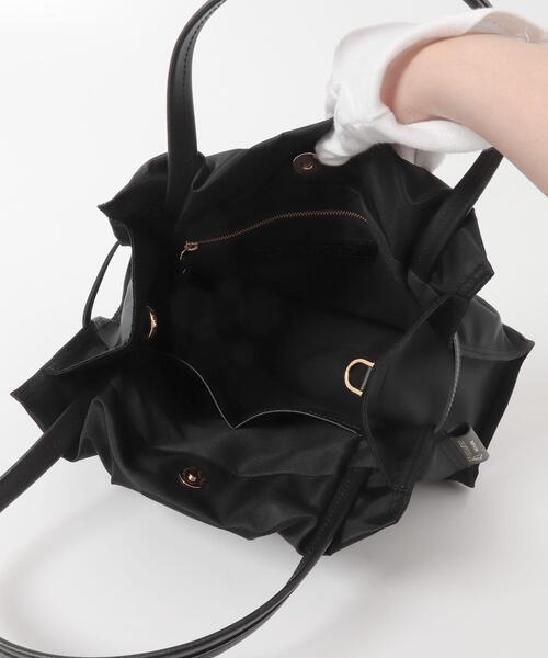 URBAN RESEARCH ROSSO WOMEN(アーバンリサーチ ロッソ)の「VIOLAd’ORO ナイロンドロストトートM(トートバッグ・レディース・ベージュ/ブラック・MEDIUM)」の7枚目の写真