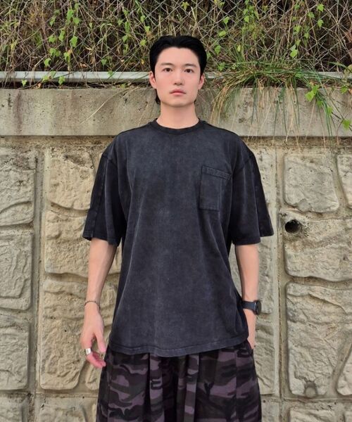 WANGGWAN(ワングァン)の「ガーメントウォッシングオーバーサイズポケットTシャツ(Tシャツ/カットソー・メンズ・その他・MEDIUM/LARGE)」の2枚目の写真