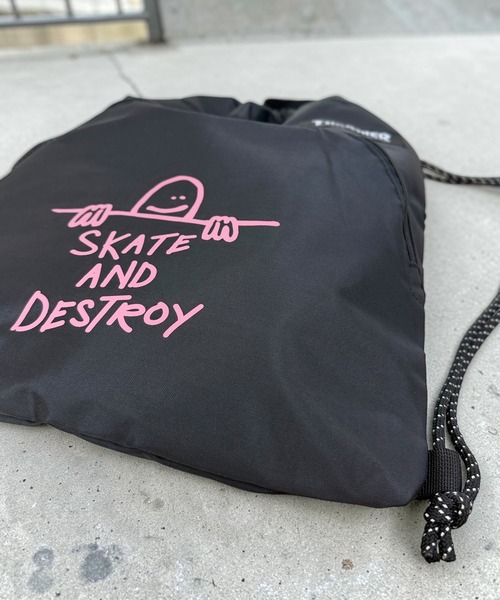 THRASHER(スラッシャー)の「THRASHER KNAPSACK SD(バックパック/リュック・レディース・ブラック×ピンク/ブラック×ホワイト・FREE)」の7枚目の写真