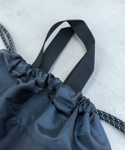 THRASHER(スラッシャー)の「THRASHER KNAPSACK SD(バックパック/リュック・レディース・ブラック×ピンク/ブラック×ホワイト・FREE)」の4枚目の写真