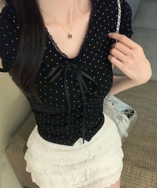 AVYL（アヴィル）の「バレエコアフロントリボンドット柄半袖タイトTシャツ（Tシャツ/カットソー・レディース・ブラック・M）」の6枚目の写真