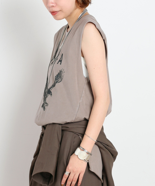 AP STUDIO(エーピーストゥディオ)の「Eagle sleeveless TEE(Tシャツ/カットソー・レディース・アイボリー/ベージュ/スミクロ・FREE)」の12枚目の写真