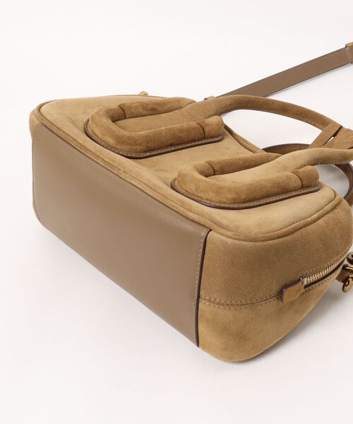 MARC JACOBS（マークジェイコブス）の「SUEDE BABE BAULETTO/スエード ベイブ バウレット（ショルダーバッグ・レディース・ベージュ系その他・ONE SIZE）」の5枚目の写真
