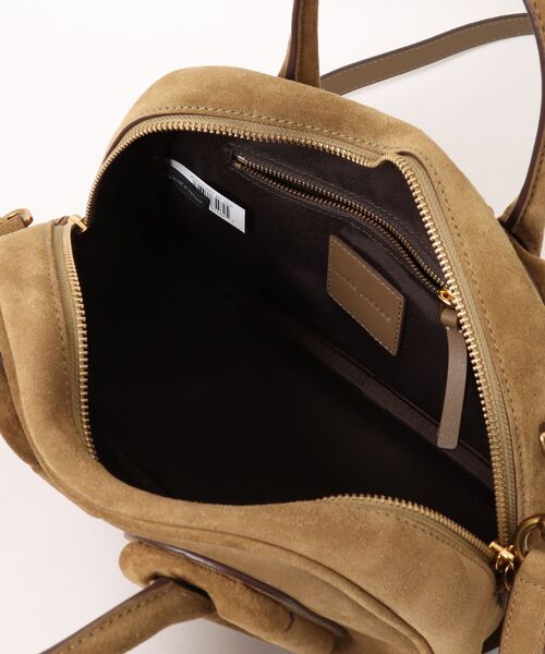 MARC JACOBS（マークジェイコブス）の「SUEDE BABE BAULETTO/スエード ベイブ バウレット（ショルダーバッグ・レディース・ベージュ系その他・ONE SIZE）」の6枚目の写真