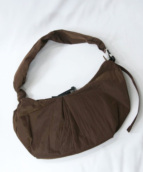 Gready Brilliant（グレディブリリアン）の「Estomac Bag（ショルダーバッグ・レディース・ブラウン/ブラック・FREE）」の2枚目の写真