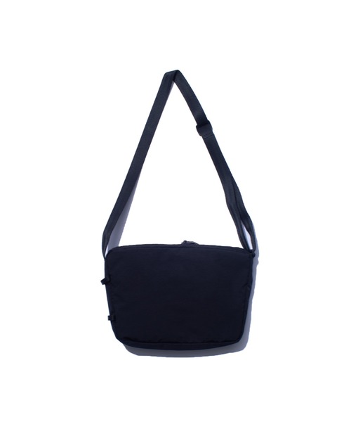 F/CE. (エフシーイー)の「F/CE. TEXNIC BOX SACOCHE / エフシーイー テックスニック ボックス サコッシュ(ショルダーバッグ・メンズ・ブラック・FREE)」の2枚目の写真