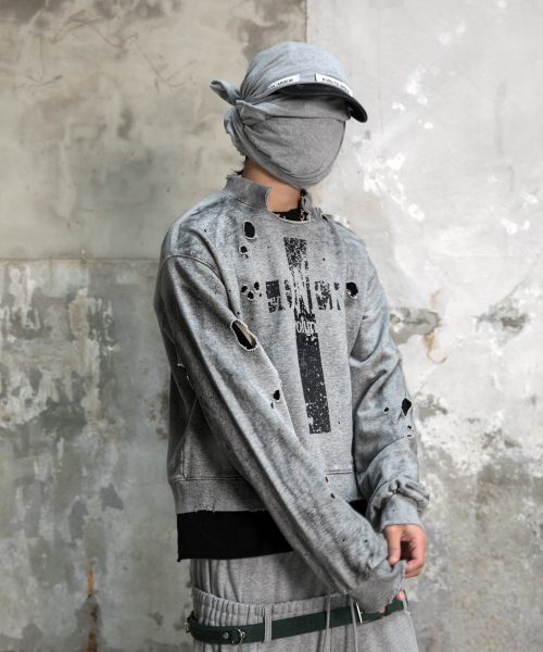 ROARINGRAD(ロアリングラド)の「クロスダメージスウェットシャツグレー(スウェット・レディース・その他・MEDIUM/LARGE)」の1枚目の写真