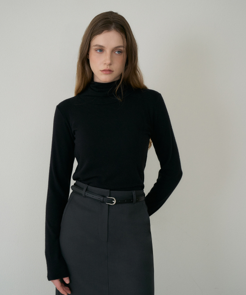 DEHEVE（デヘヴェ）の「Drape Scarf Long Sleeve [Black]（Tシャツ/カットソー・レディース・ブラック・OS）」の5枚目の写真