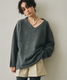 Vネックニットプルオーバー
