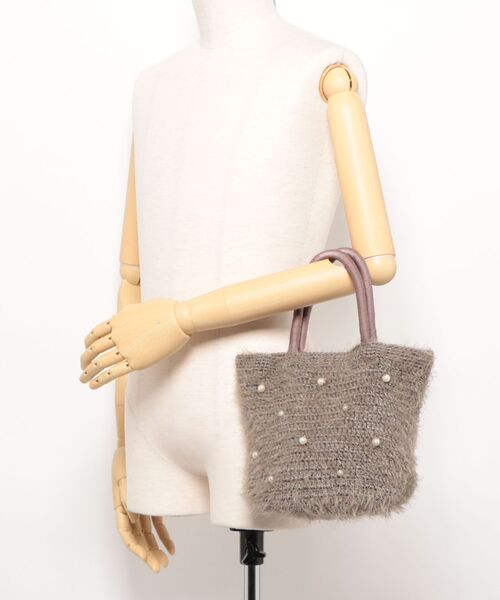 COOCO(クーコ)の「【SB】【cooco】JSC パール付フェザーニットトートバッグ(トートバッグ・レディース・グレイッシュベージュ/ベージュ/サックスブルー/ブラック・FREE)」の7枚目の写真