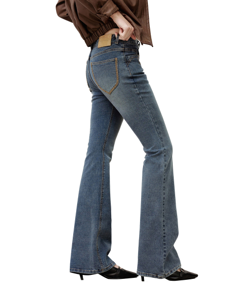 DECET WOMEN（デケット ウーマン）の「[YOONSOAP X DECET WOMAN] Stitch Pocket Low Rise Slim Flared Jeans DCWPT036BLUE（デニムパンツ・レディース・その他・LARGE/MEDIUM/SMALL/X-SMALL）」の3枚目の写真