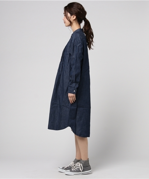 LBC(エルビーシー)の「デニムスタンドカラーワンピース (ワンピース・レディース・ネイビー/ブルー・MEDIUM/LARGE)」の4枚目の写真
