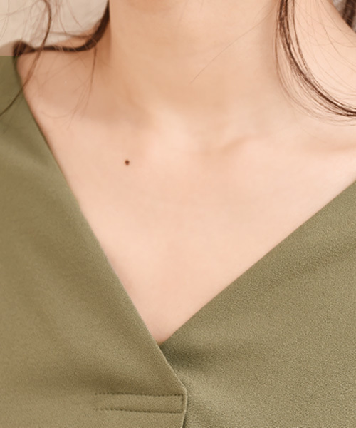 Luz Llena (philter)(ラズレナ フィルター)の「ジョーゼット・ドルマン半袖ブラウス(シャツ/ブラウス・レディース・オフホワイト/ネイビー/ピンク/ブラック/カーキ・MEDIUM)」の8枚目の写真