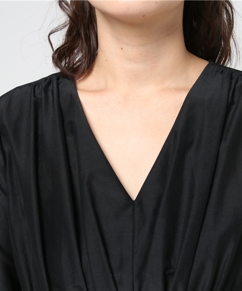 SHIPS（シップス）の「ぺプラムブラウス（シャツ/ブラウス・レディース・グリーン/ブラック・ONE SIZE）」の3枚目の写真