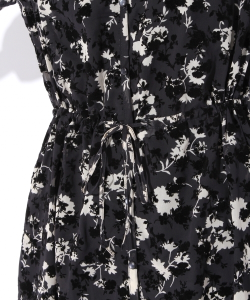 niko and...(ニコアンド)の「フラワーフロッキーワンピース【niko and ...】(ワンピース・レディース・ネイビー/カーキ・MEDIUM/LARGE)」の7枚目の写真