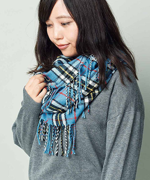 Live in comfort(リブインコンフォート)の「【大人気の10色展開スヌード☆】リブ イン コンフォート くるりと巻くだけ簡単チェックスヌード(ネックウォーマー/スヌード・レディース・ライトブルー/ダークグリーン/レッド/ホワイト×ブルー/ホワイト×ブラック/ブルー系その他/イエロー系その他/オレンジ系その他/グレー×ピンク/グリーン×オレンジ・ONE SIZE)」の17枚目の写真