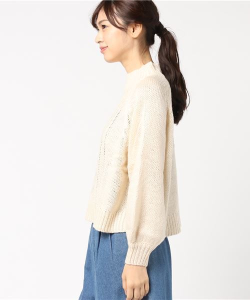 earth music&ecology（アースミュージックアンドエコロジー）の「ハイネックケーブルニットプルオーバー（ニット/セーター・レディース・アイボリー/レッド/杢グレー・FREE）」の4枚目の写真