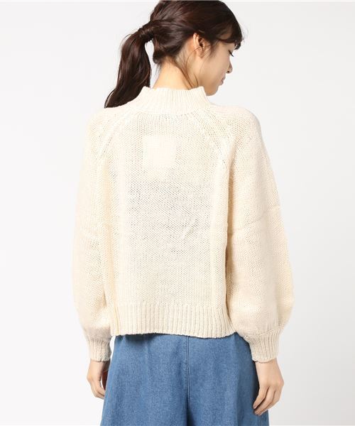 earth music&ecology（アースミュージックアンドエコロジー）の「ハイネックケーブルニットプルオーバー（ニット/セーター・レディース・アイボリー/レッド/杢グレー・FREE）」の5枚目の写真