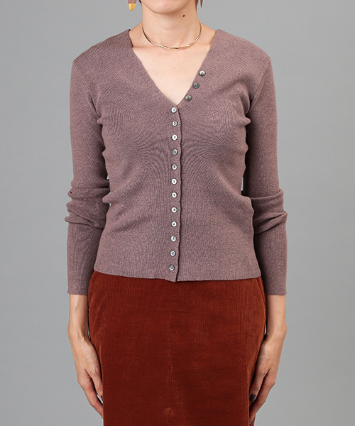 RIVE DROITE（リヴドロワ）の「2way釦付Vネックニット（ニット/セーター・レディース・ブラック/グレー/ベージュ・FREE）」の4枚目の写真