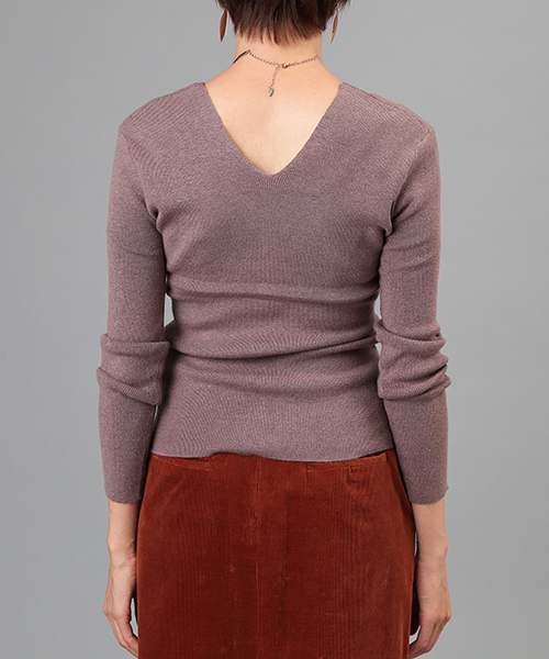 RIVE DROITE（リヴドロワ）の「2way釦付Vネックニット（ニット/セーター・レディース・ブラック/グレー/ベージュ・FREE）」の6枚目の写真