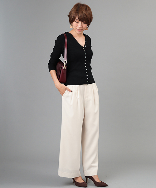 RIVE DROITE（リヴドロワ）の「2way釦付Vネックニット（ニット/セーター・レディース・ブラック/グレー/ベージュ・FREE）」の17枚目の写真