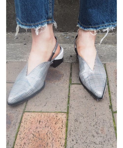 MURUA（ムルーア）の「ポインテッドバブーシュ（サンダル・レディース・ブラック/ダークグリーン/その他1/キャメル・35/36/37）」の4枚目の写真