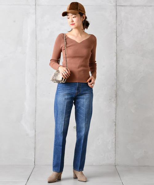 DouDou（ドゥドゥ）の「リブゆるVニット（ニット/セーター・レディース・ブラック/ブラウン/オフホワイト/グレイッシュベージュ/レッド/ブルー・FREE）」の19枚目の写真