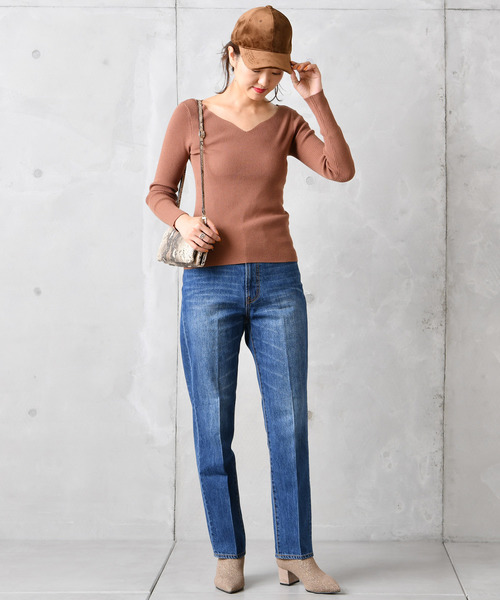 DouDou（ドゥドゥ）の「リブゆるVニット（ニット/セーター・レディース・ブラック/ブラウン/オフホワイト/グレイッシュベージュ/レッド/ブルー・FREE）」の21枚目の写真