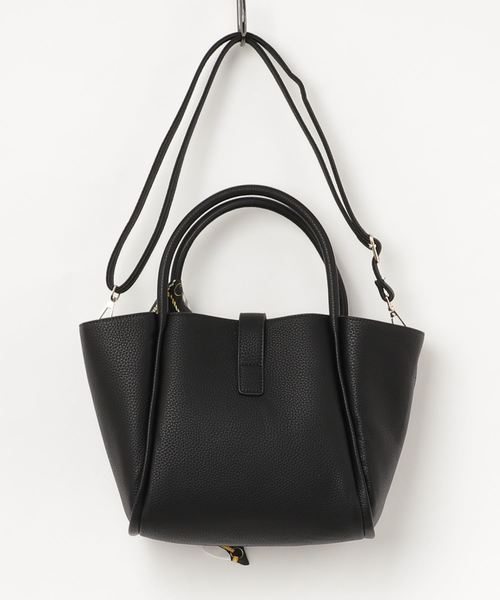 florist（フローリスト）の「【3way】スカーフ付き台形ハンドバッグ/ショルダーバッグ（ハンドバッグ・レディース・ホワイト/ブラック/ベージュ/ピンク/レッド/グレー・FREE）」の14枚目の写真