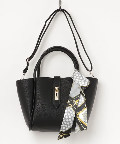 florist（フローリスト）の「【3way】スカーフ付き台形ハンドバッグ/ショルダーバッグ（ハンドバッグ・レディース・ホワイト/ブラック/ベージュ/ピンク/レッド/グレー・FREE）」の15枚目の写真