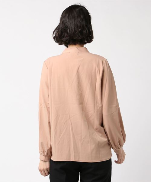 おしゃれスタ(オシャレスタ)の「シャインツイル 胸元切替えBL(LC)(シャツ/ブラウス・レディース・レッド/ピンク/ブルー/ライトベージュ・FREE)」の6枚目の写真