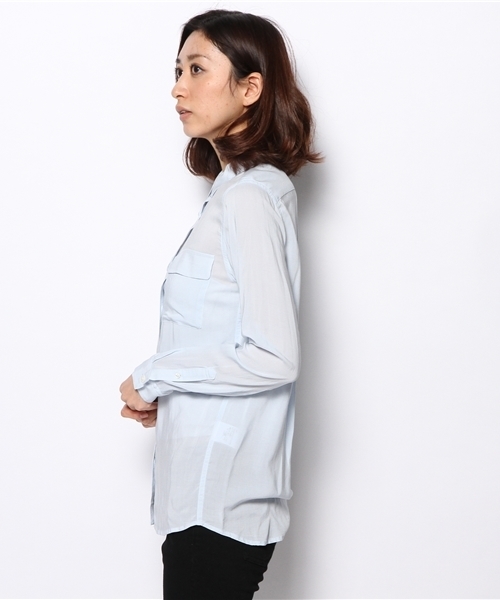 PLST(プラステ)の「レーヨン長袖スリムシャツ(シャツ/ブラウス・レディース・スカイブルー/サーモンピンク/オレンジ/オフホワイト・2)」の8枚目の写真