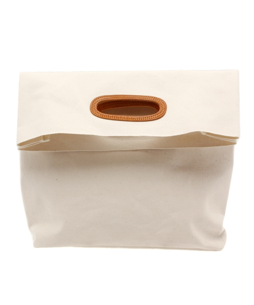 SHIPS（シップス）の「AMIACALVA: 【SHIPS別注】ペーパー バッグ■（クラッチバッグ・メンズ・ネイビー/ベージュ/キャメル/グリーン/ダークブルー/その他/ブルー/ホワイト/ブラック・ONE SIZE）」の2枚目の写真