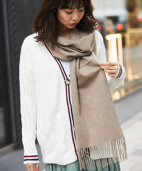 SMILE ORCHID(スマイルオーキッド)の「カシミヤ100%無地ストールマフラー(ストール/ショール・レディース・ブラック/グレー/ピンク/アイボリー/ダークグレー/ワインレッド/キャメル/グレイッシュベージュ/レッド系その他/ブルー系その他/ベージュ系その他・FREE)」の7枚目の写真