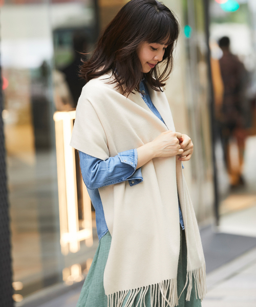 SMILE ORCHID(スマイルオーキッド)の「カシミヤ100%無地ストールマフラー(ストール/ショール・レディース・ブラック/グレー/ピンク/アイボリー/ダークグレー/ワインレッド/キャメル/グレイッシュベージュ/レッド系その他/ブルー系その他/ベージュ系その他・FREE)」の17枚目の写真