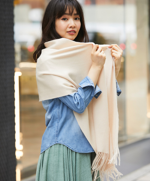 SMILE ORCHID(スマイルオーキッド)の「カシミヤ100%無地ストールマフラー(ストール/ショール・レディース・ブラック/グレー/ピンク/アイボリー/ダークグレー/ワインレッド/キャメル/グレイッシュベージュ/レッド系その他/ブルー系その他/ベージュ系その他・FREE)」の21枚目の写真