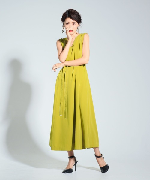 LADYMADE(レディメイド)の「スリットショルダーロングドレス(オケージョン)(ドレス・レディース・グリーン系その他/ラベンダー/ブラック・FREE)」の12枚目の写真