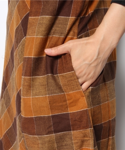 BEAMS BOY（ビームスボーイ）の「◎BEAMS BOY / ビエラ チェック ジャンパースカート（ワンピース・レディース・ブラウン/ブルー・ONE SIZE）」の7枚目の写真
