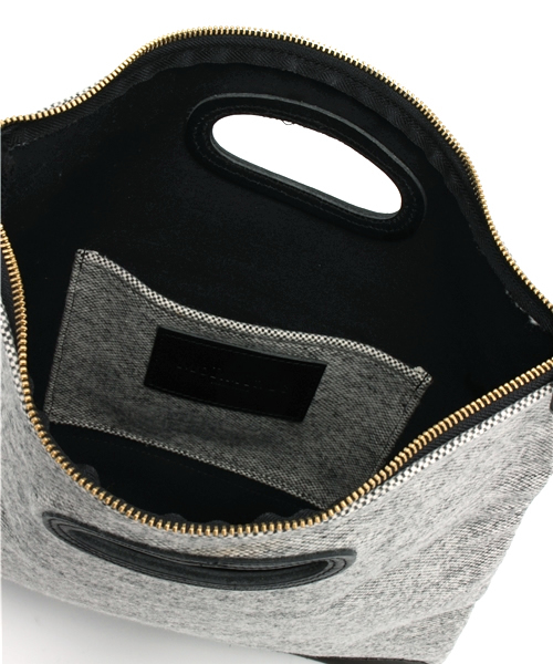 SHIPS for women（シップスフォーウィメン）の「 【CLASSY.12月号掲載】MORMYRUS: コットン×レザー 2WAYクラッチ（クラッチバッグ・レディース・ナチュラル/ブラック・ONE SIZE）」の10枚目の写真