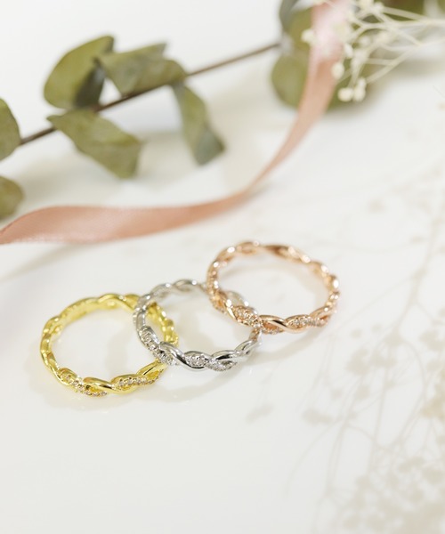 florist(フローリスト)の「華奢なねじりCZダイヤリング(リング・レディース・シルバー/ゴールド/ピンクゴールド・11号/9号/13号/19号/15号/21号)」の2枚目の写真