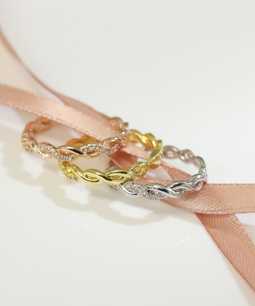 florist(フローリスト)の「華奢なねじりCZダイヤリング(リング・レディース・シルバー/ゴールド/ピンクゴールド・11号/9号/13号/19号/15号/21号)」の4枚目の写真