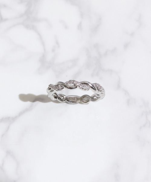 florist(フローリスト)の「華奢なねじりCZダイヤリング(リング・レディース・シルバー/ゴールド/ピンクゴールド・11号/9号/13号/19号/15号/21号)」の5枚目の写真
