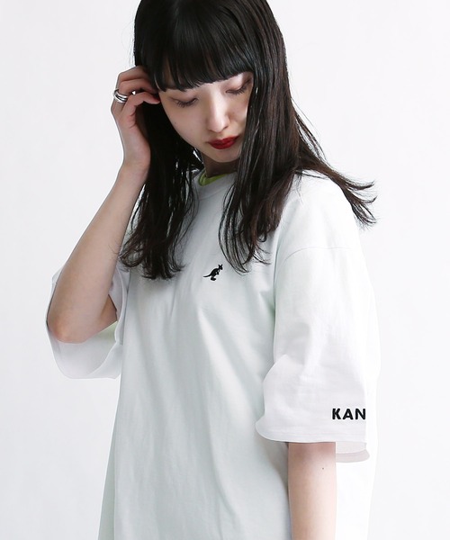 KANGOL（カンゴール）の「KANGOL / カンゴール 別注 コラボ ロゴ 刺繍 ビッグシルエット 半袖 Tシャツ（Tシャツ/カットソー・メンズ・ブラック系その他2/ブラック系その他3/ブラック系その他4/ブラック系その他5/ベージュ系その他2/ベージュ系その他3/ブルー系その他2/ホワイト系その他5/ホワイト/ブラック/ダークグリーン/ベージュ/ネイビー/ブラウン/ピンク/ホワイト系その他/ブラック系その他/ベージュ系その他/グリーン系その他/ブルー系その他/ピンク系その他/ホワイト系その他2/ホワイト系その他3/ホワイト系その他4/ホワイト系その他6/ブラック系その他7/ホワイト系その他7/ブラック系その他6/グリーン系その他3/グリーン系その他2/グレー系その他/その他1/グレー系その他2/その他2/サンドグレー/グレー系その他3/グレー系その他4/グレー系その他5・SMALL/MEDIUM/LARGE/X-LARGE）」の5枚目の写真