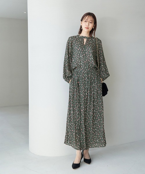 ROPE' PICNIC(ロペピクニック)の「【一部店舗限定】【Mon E’toile】ボウタイブラウス(シャツ/ブラウス・レディース・チャコールグレー/ベージュ・38)」の5枚目の写真