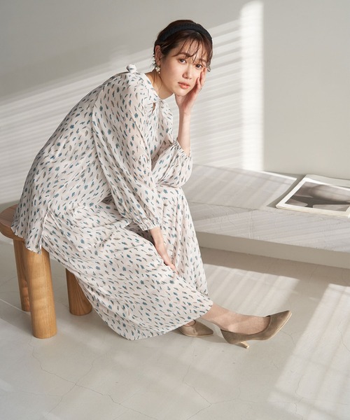 ROPE' PICNIC(ロペピクニック)の「【一部店舗限定】【Mon E’toile】ボウタイブラウス(シャツ/ブラウス・レディース・チャコールグレー/ベージュ・38)」の7枚目の写真