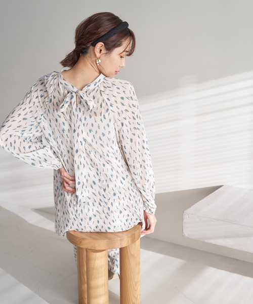 ROPE' PICNIC(ロペピクニック)の「【一部店舗限定】【Mon E’toile】ボウタイブラウス(シャツ/ブラウス・レディース・チャコールグレー/ベージュ・38)」の9枚目の写真