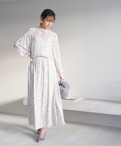 ROPE' PICNIC(ロペピクニック)の「【一部店舗限定】【Mon E’toile】ボウタイブラウス(シャツ/ブラウス・レディース・チャコールグレー/ベージュ・38)」の12枚目の写真