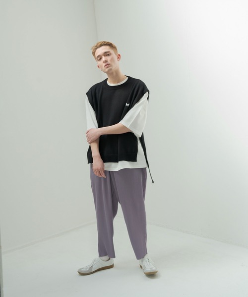 NILWAY（ニルウェイ）の「バタフライ刺繍サイドベルトニットベスト（ベスト・メンズ・ブラック/グレイッシュベージュ・MEDIUM/LARGE）」の16枚目の写真