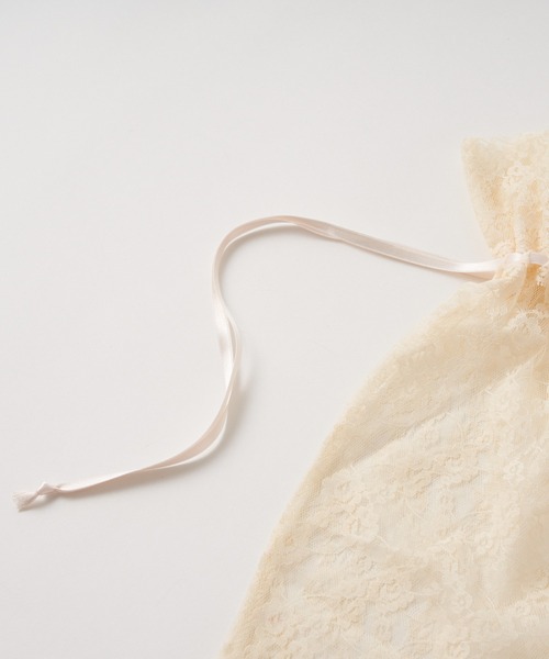 Chico（チコ）の「【SALON by Chico限定】レピュールテレコレースキャミ（キャミソール・レディース・アイボリー/ライトグレー/ミント/ブラック/サーモンピンク・FREE）」の17枚目の写真